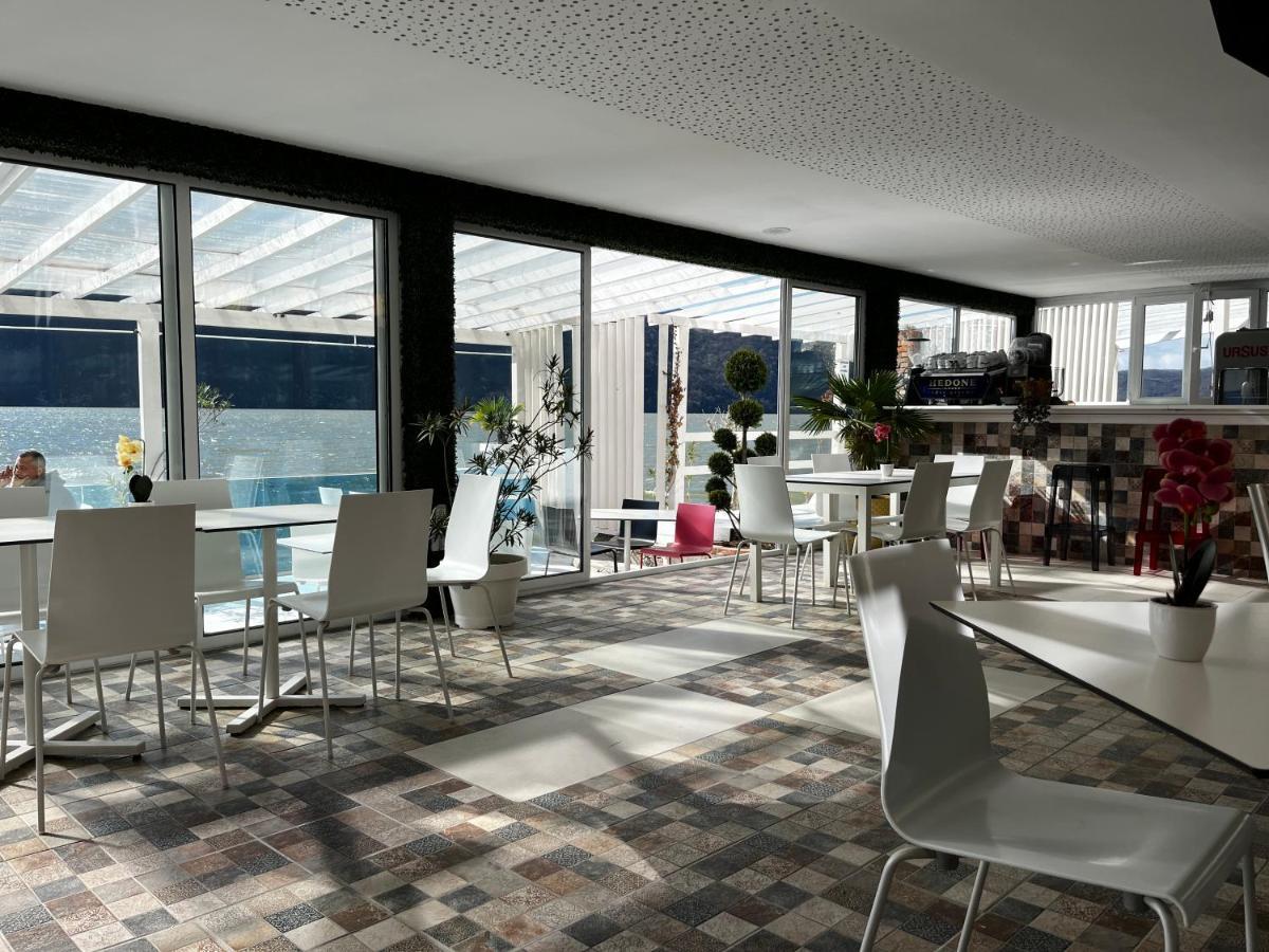 Riviera 990 - Resort & Restaurant Ieşelniţa Exteriér fotografie
