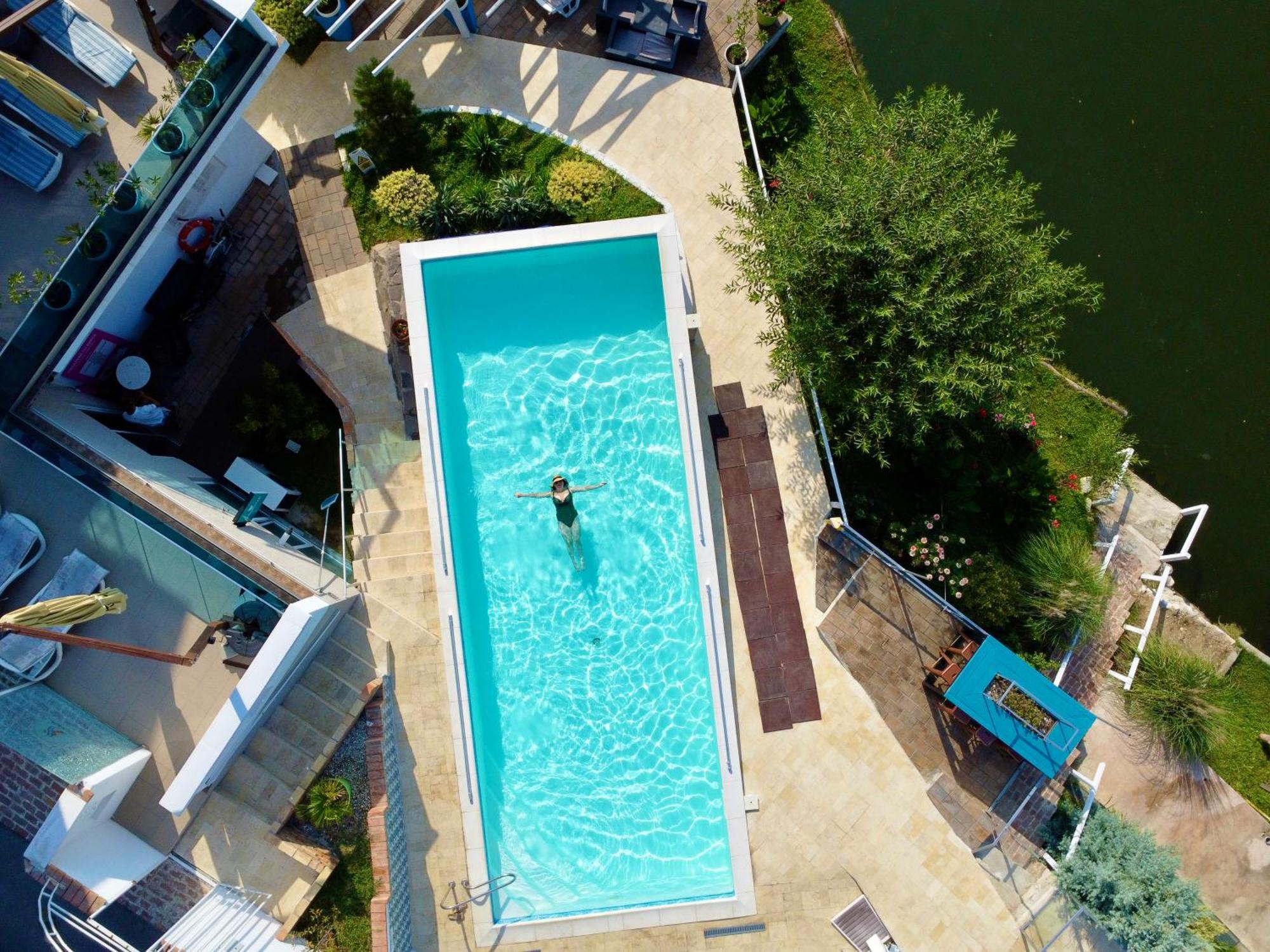 Riviera 990 - Resort & Restaurant Ieşelniţa Exteriér fotografie